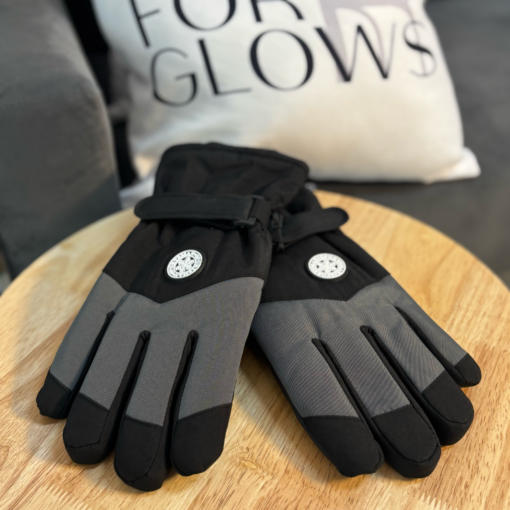 Gants de ski homme portés en montagne