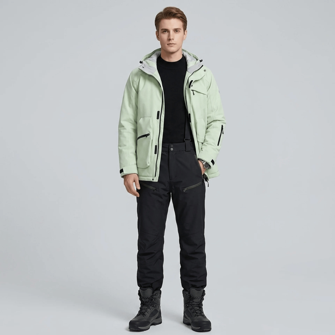 Veste de ski homme portee avec la salopette assortie