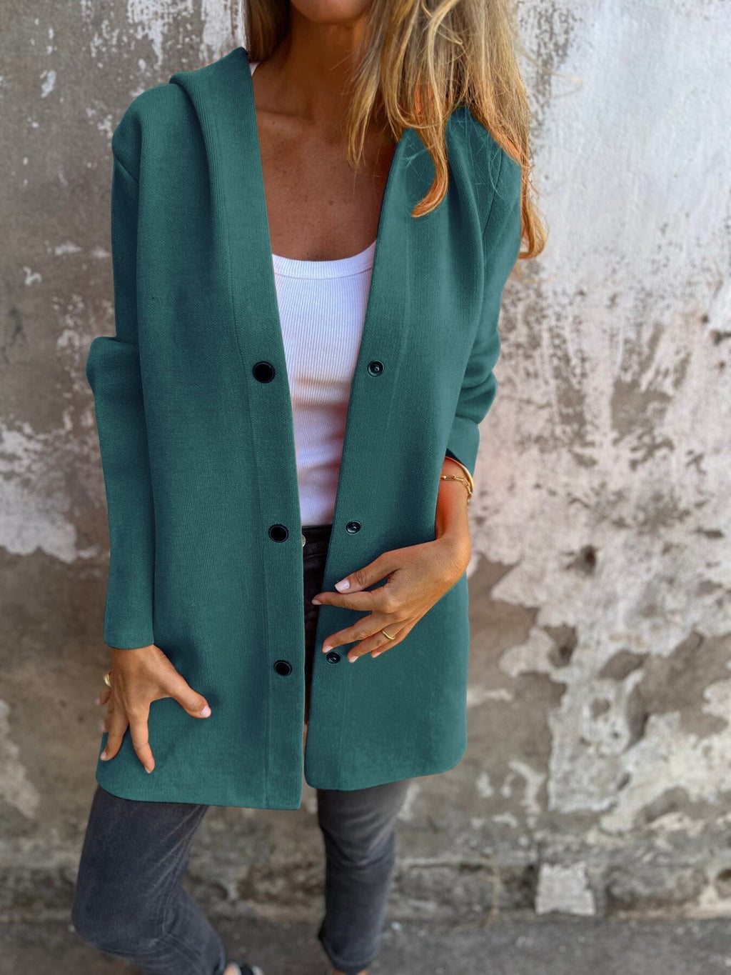 Manteau femme à capuche boutonnage simple