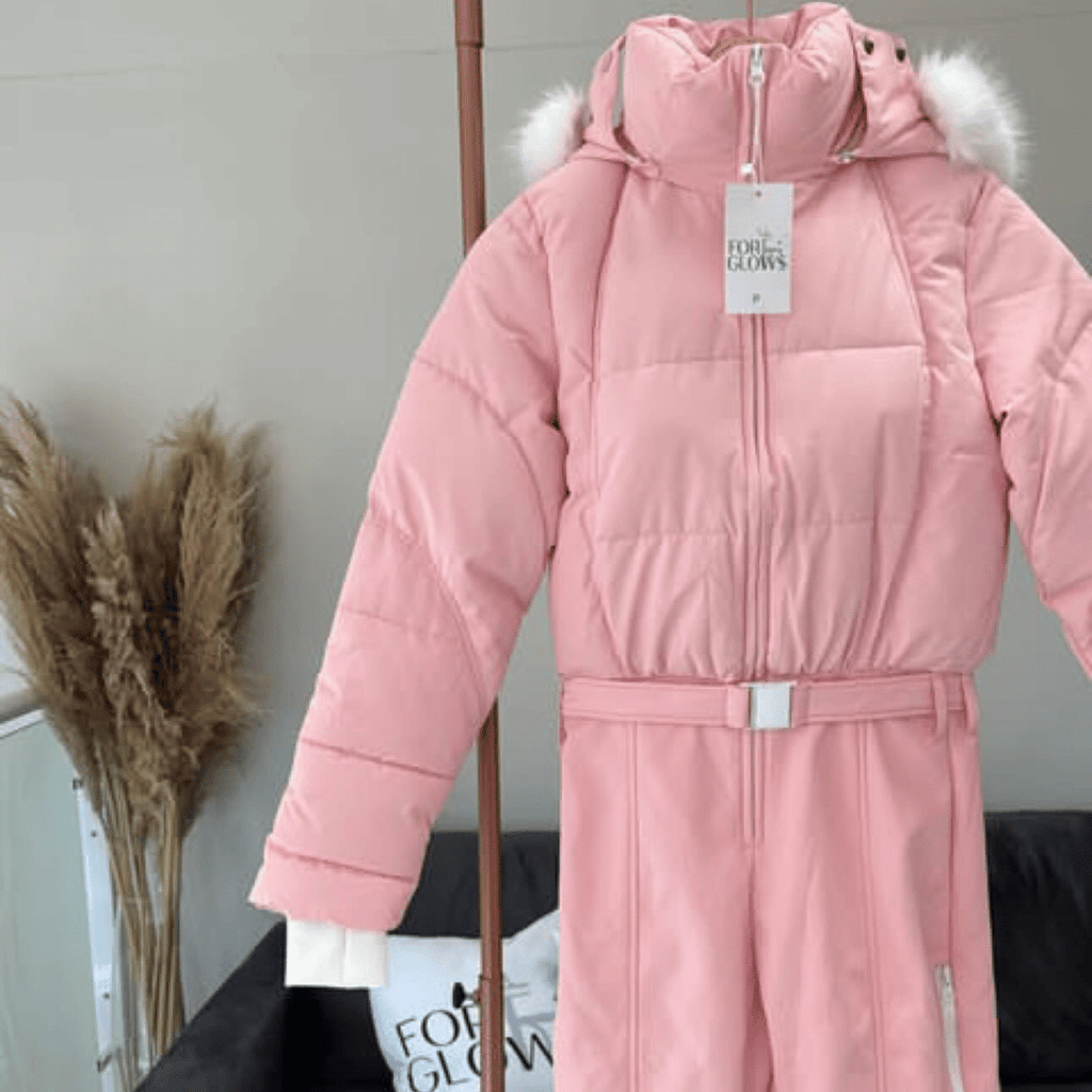 Combinaison de ski femme Chamonix portée sur la neige