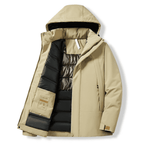 Detail du col et du zip de la doudoune homme