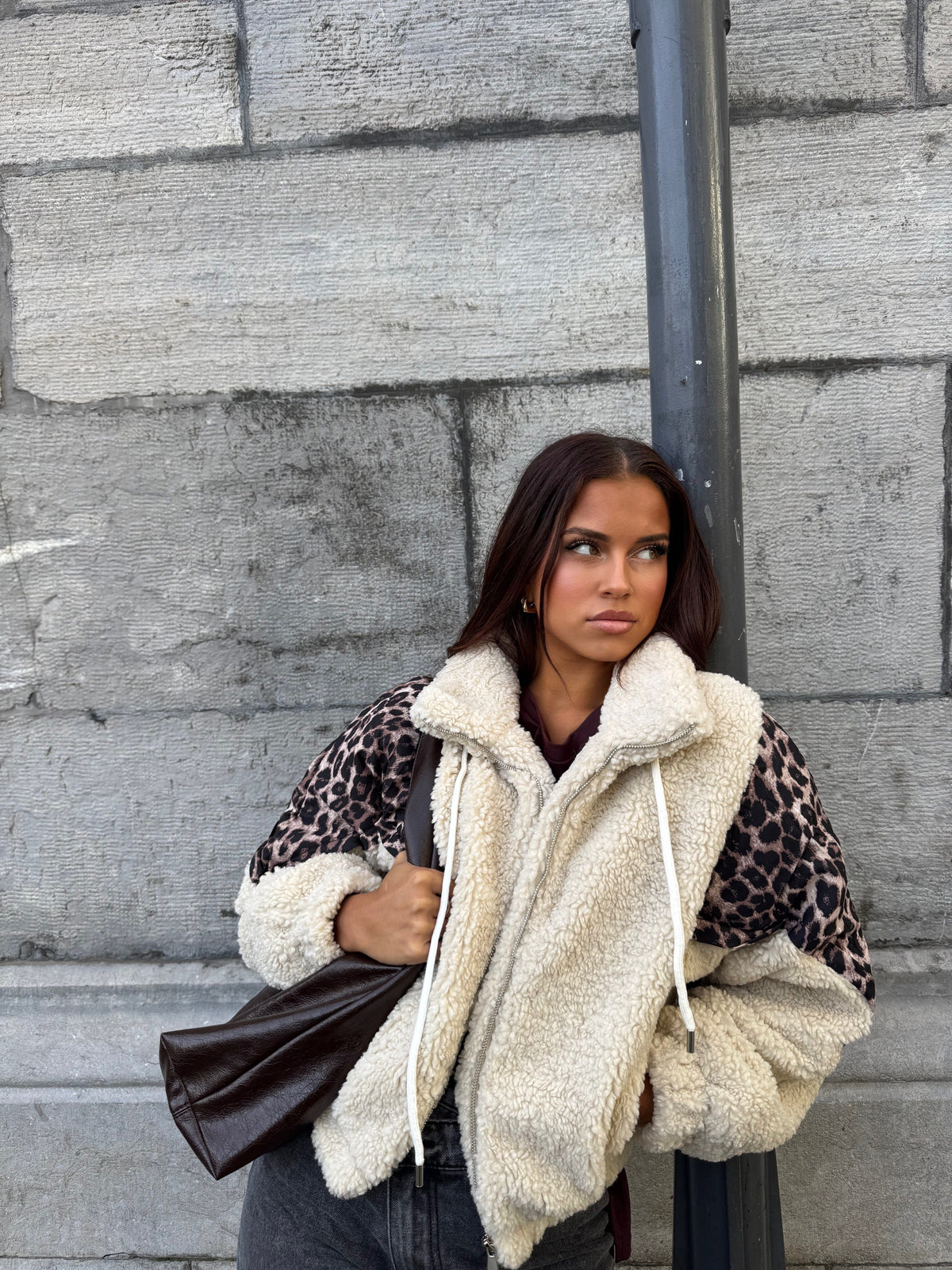 Veste moumoute femme manches léopard à capuche