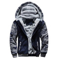 Detail de la capuche doublee de la veste homme