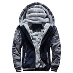 Detail de la capuche doublee de la veste homme