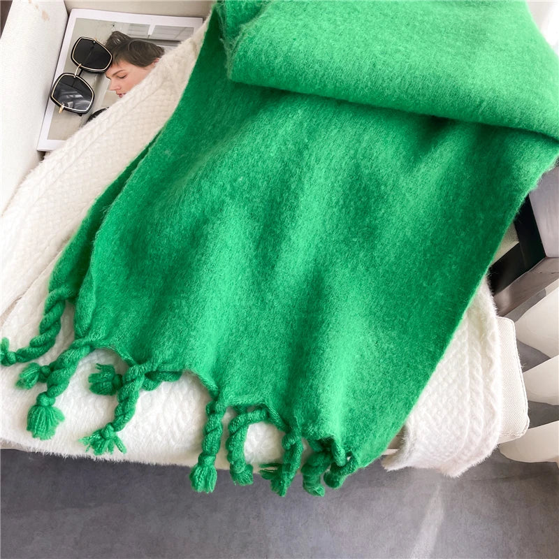 Détail du tricot en cachemire de l'écharpe